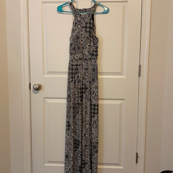 Dresses & Skirts - Maxi Dress